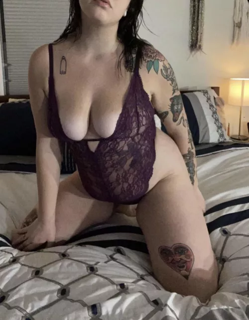 Anyone interested in letting me sit on their face just like this?