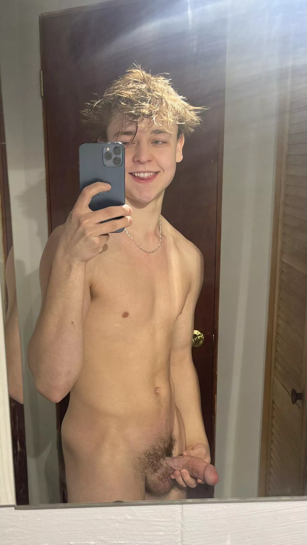 Do you like cute boys with nice cocks