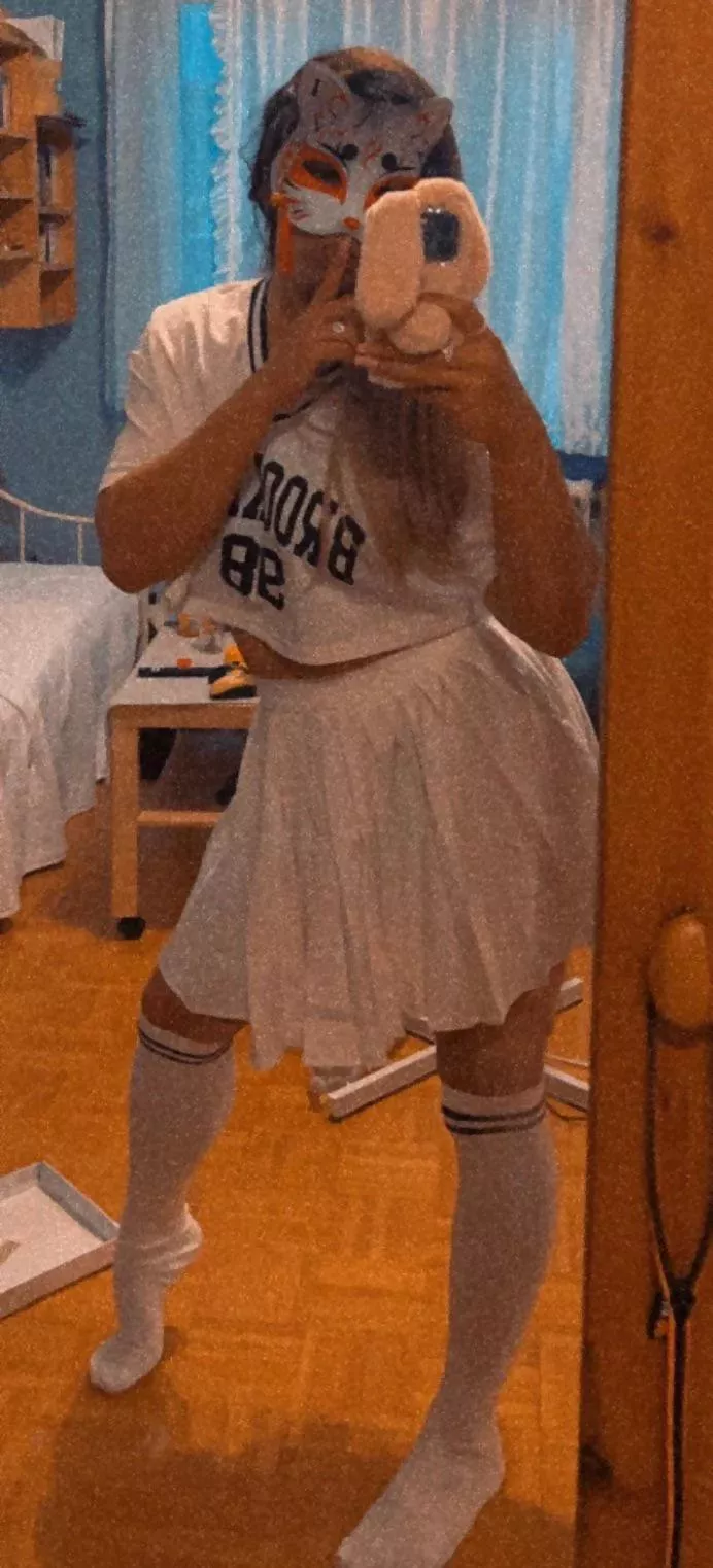 Do you think I look cute? 🥺