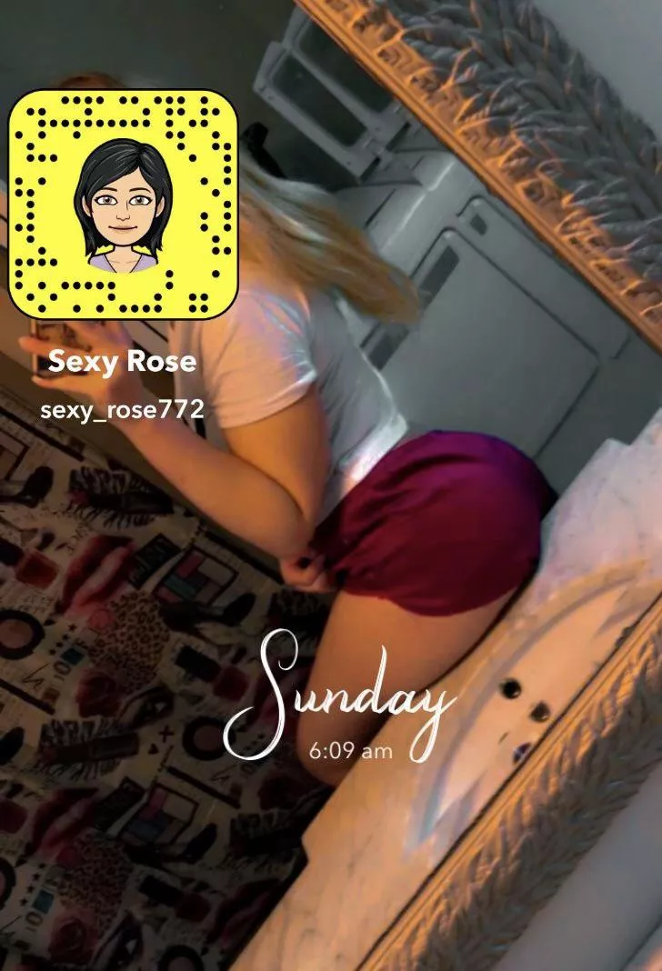 Don't be shy say hello on Snapchat🍑