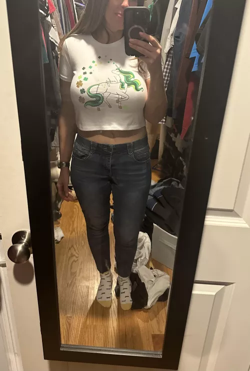 Even milf’s look sexy on dress down Friday at the office