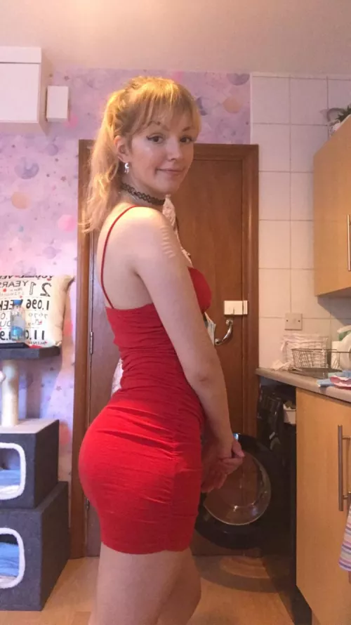 (f) all dressed up and nowhere to go! 😘