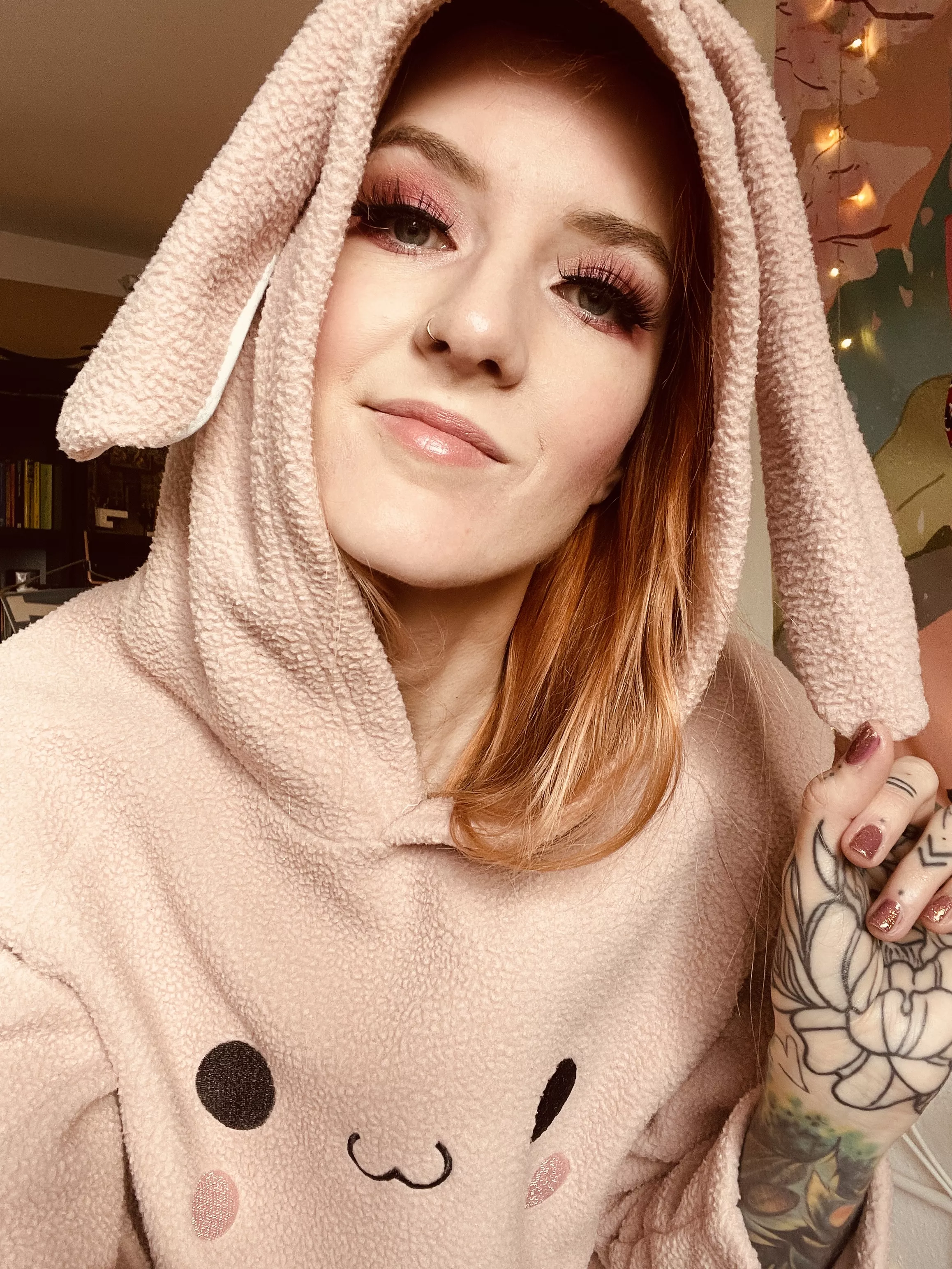 foxgirl wishes a nice day