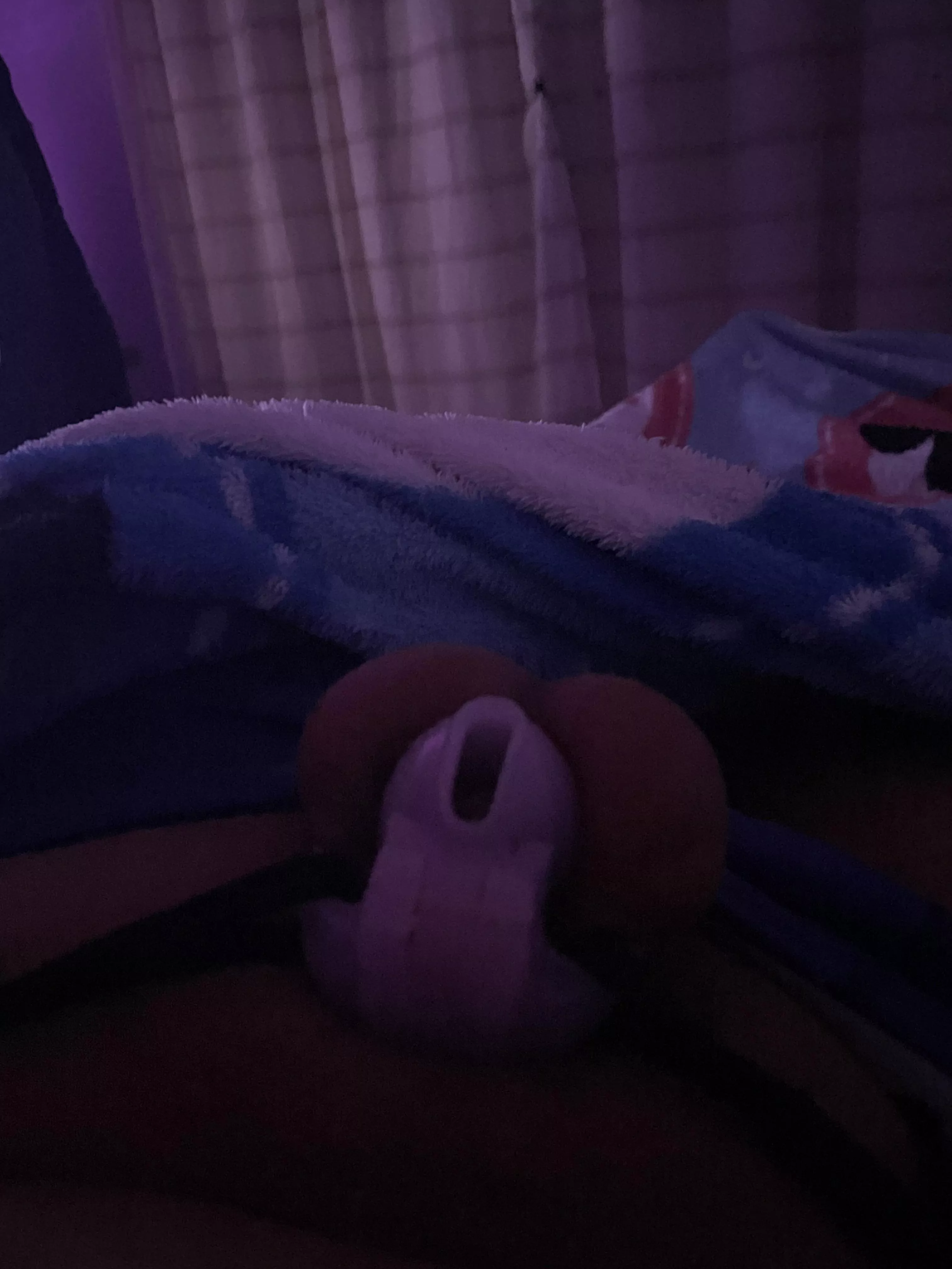 gooooood nighttt ^-^ (trying to sleep for the first time/ 1st day in chastity)