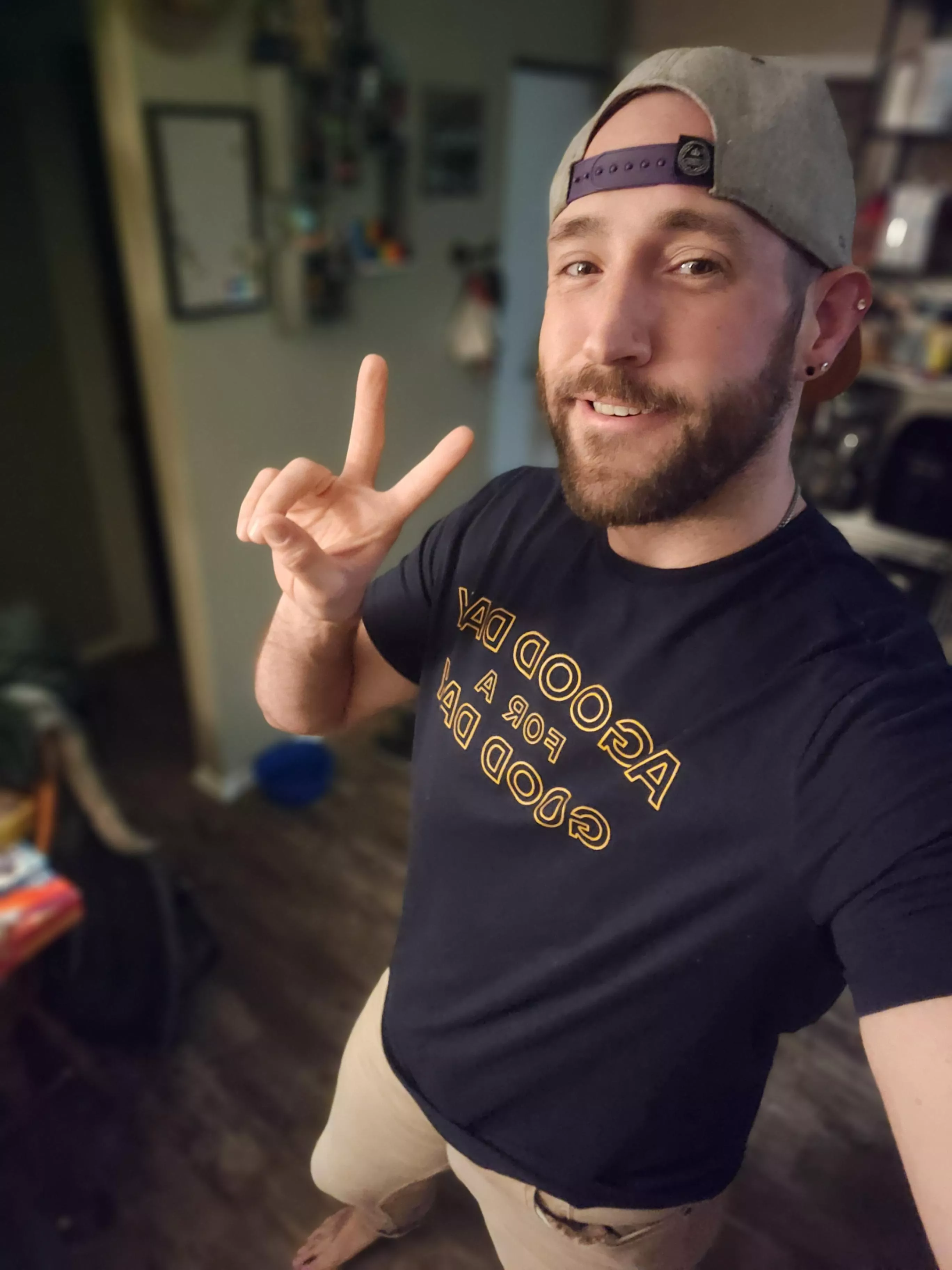 happy Friday beautiful! so proud of you for making to the end of the week! You're loved!