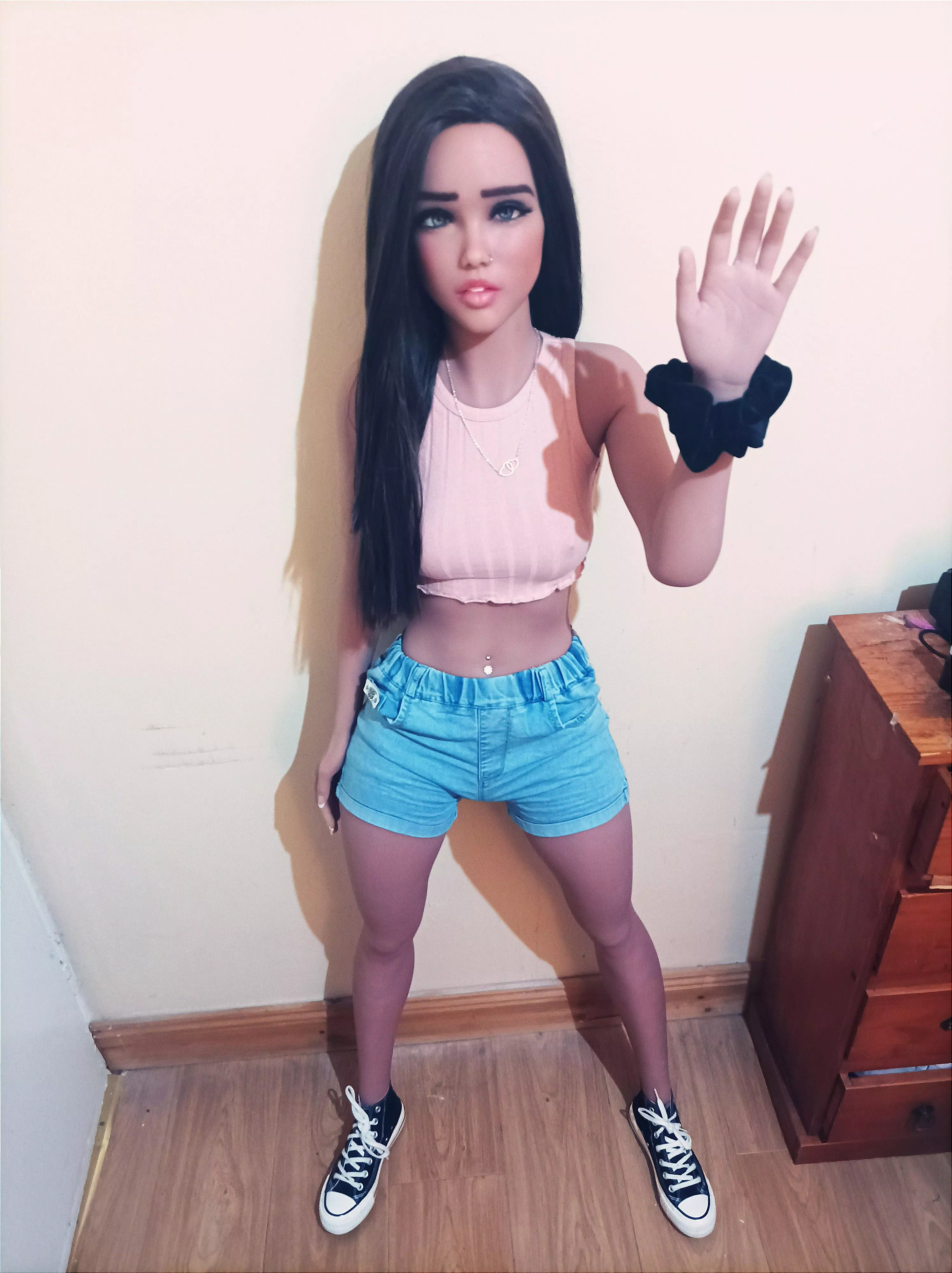 Hi guys Claire here, like my jean shorts?