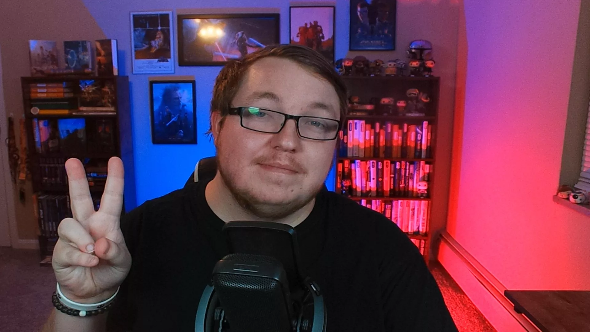 Hmm what should I stream first