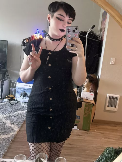 I dressed fem for school!