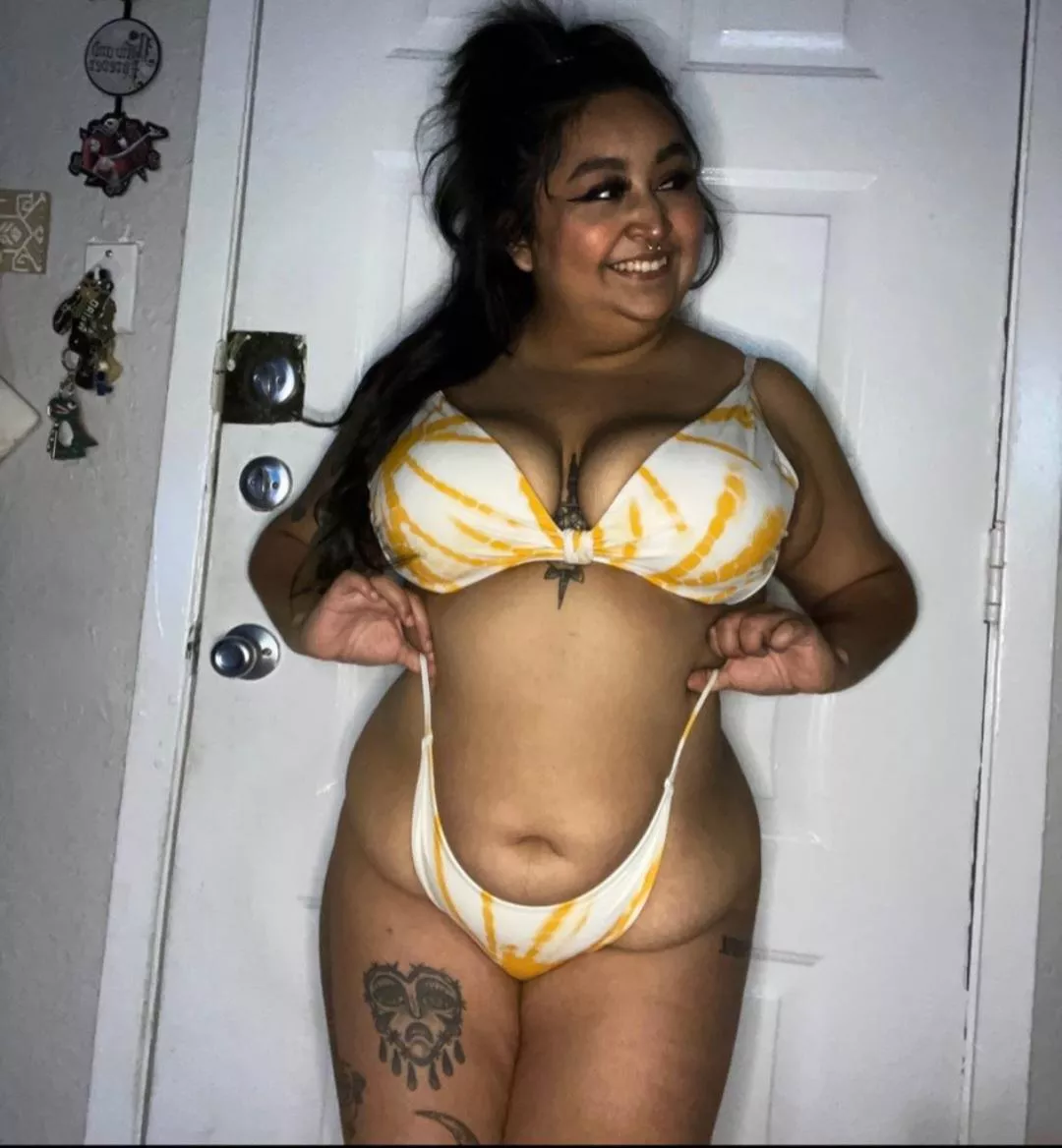 I hope you like this chubby latina body