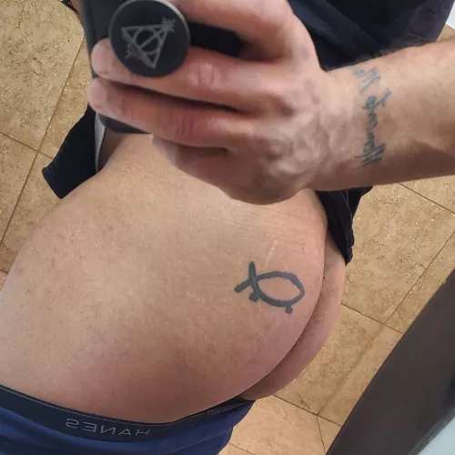 I love everything about leg day. Making your legs all wobbly... Making your ass sore... It's my favorite 😍