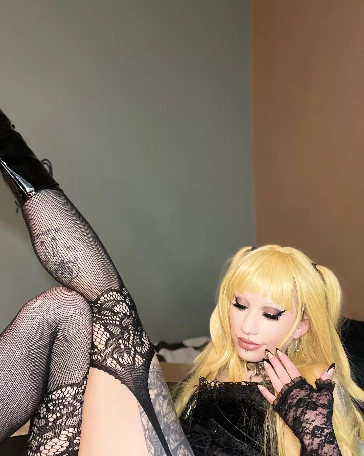 I think suspender fishnet stockings are my new fave kind