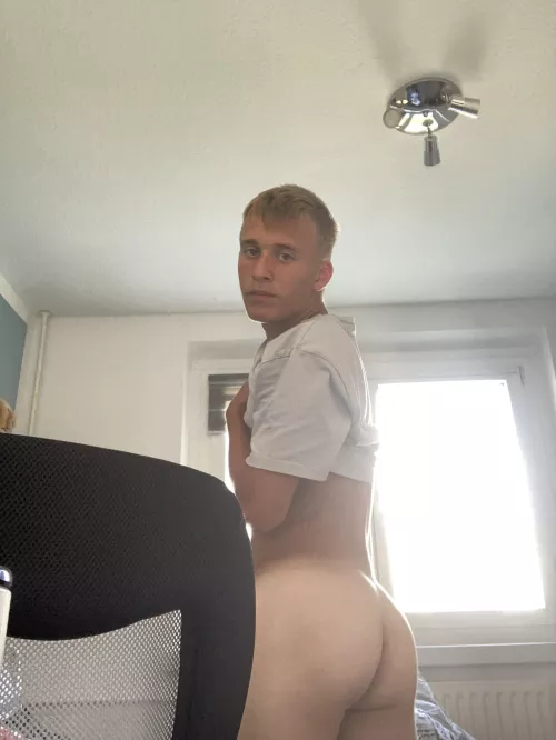 if you think you're stupid then remember that i show myself for fre3 on the internet