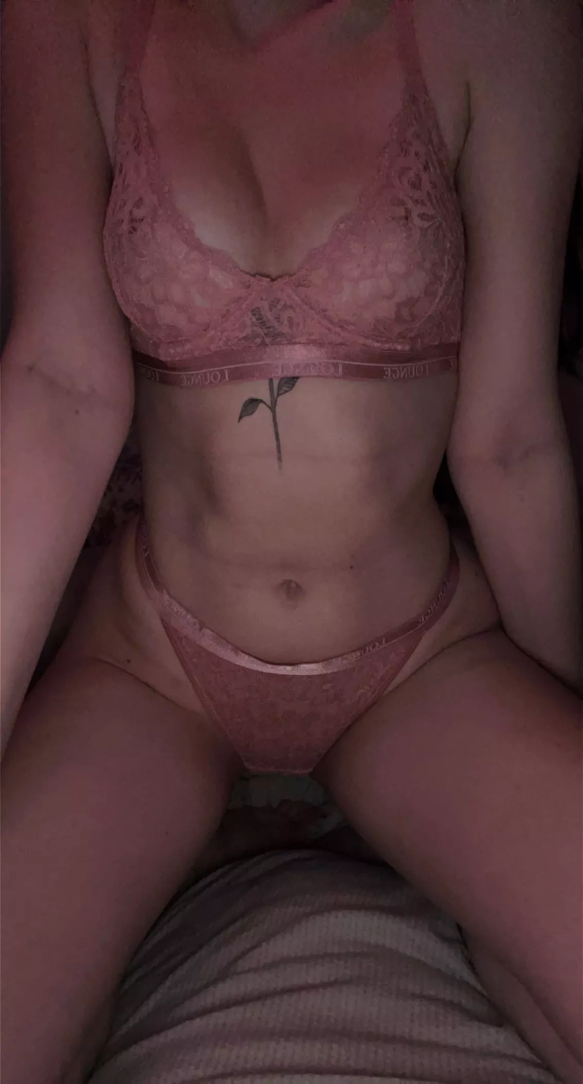 I've got a tight body and daddy issue so I'm ready to be used