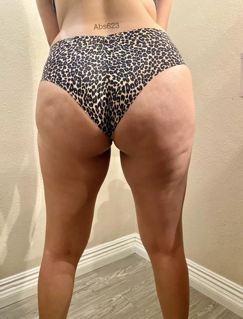 Just a horny Latina Milf showing off her panties.