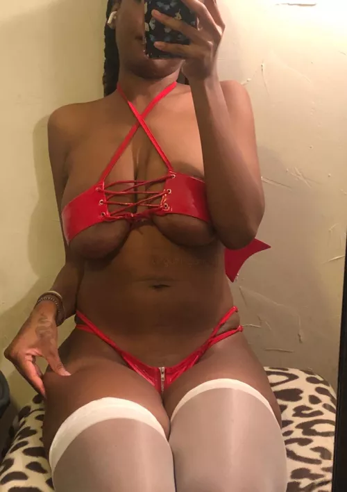 Lemme be your lil side thang