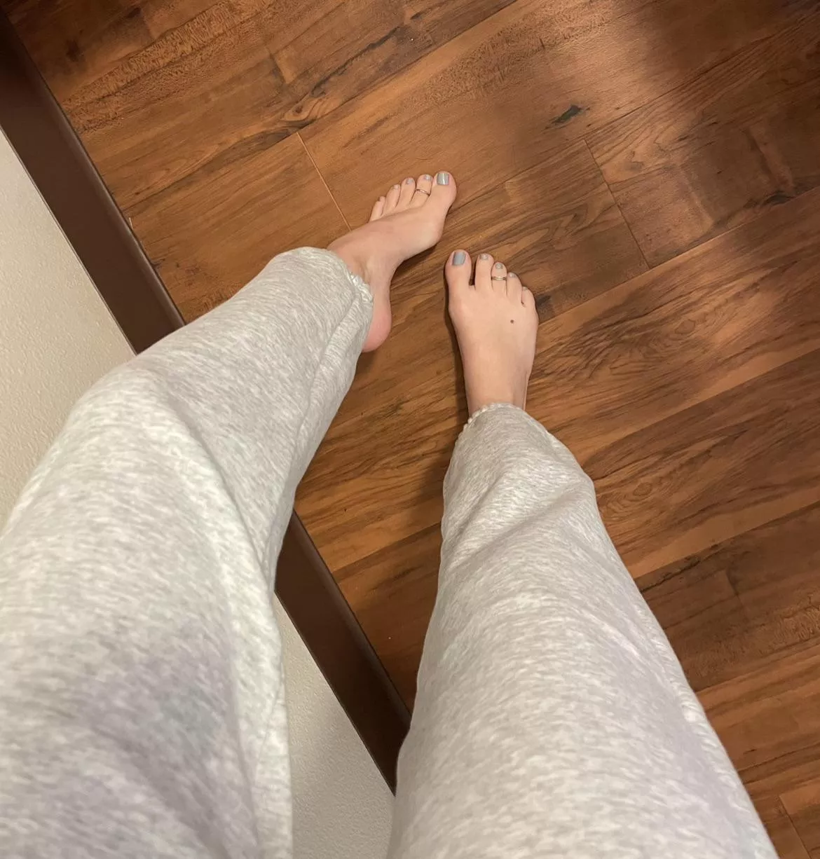 my soft arches and perfect toes get everyone hard 🤭