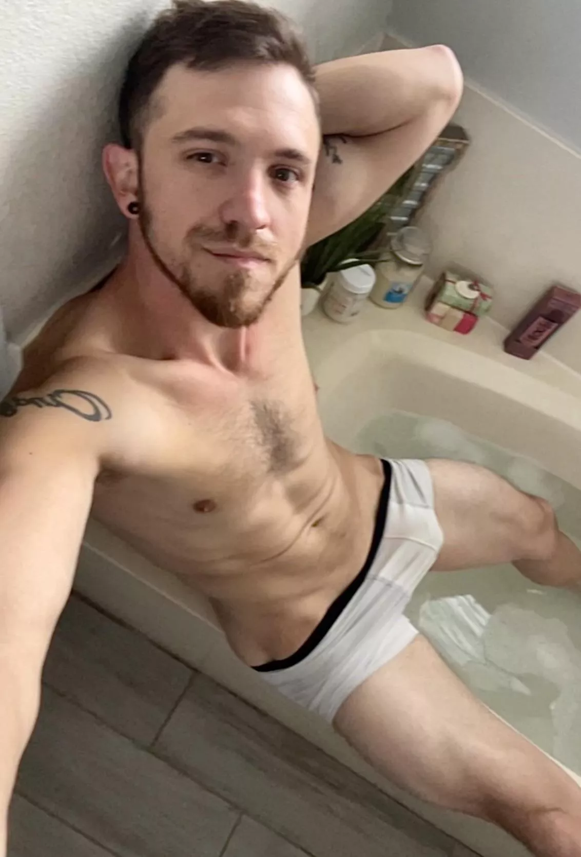 Need a cute splash partner to cover in bubbles :)