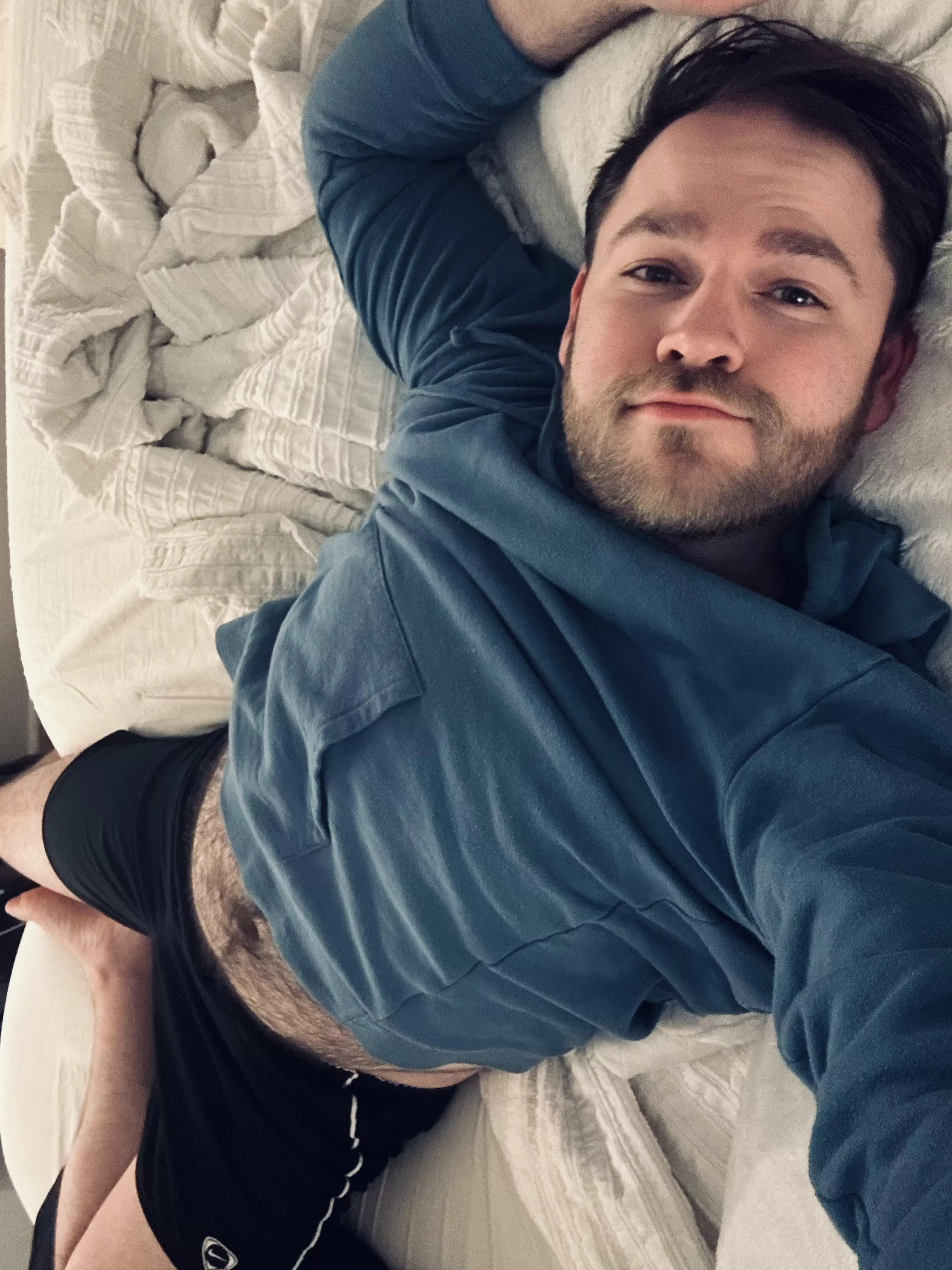 Needs cuddles 🥺 Any volunteers?