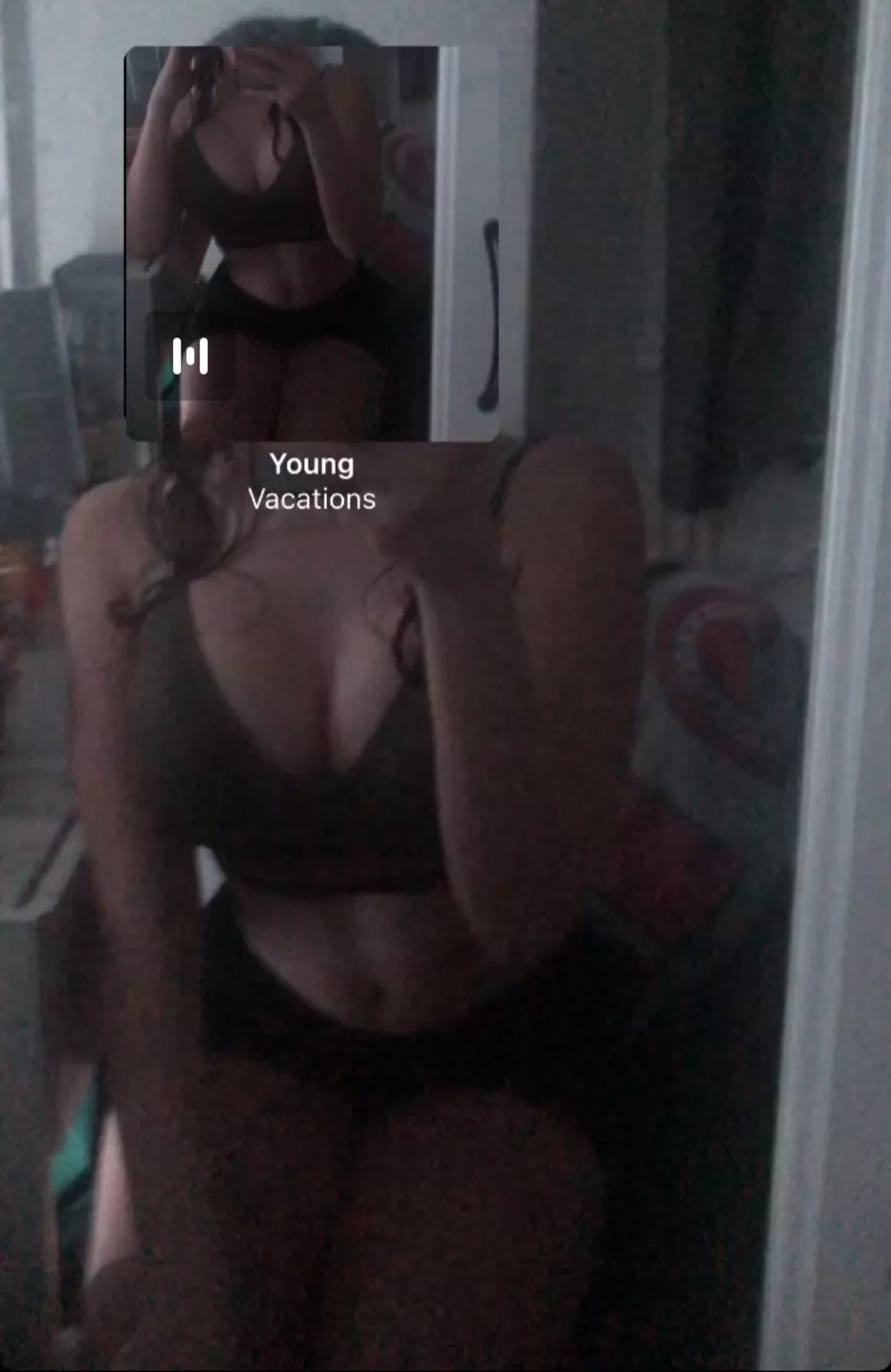 Phoebe showing off her perfect rack 😉🤤