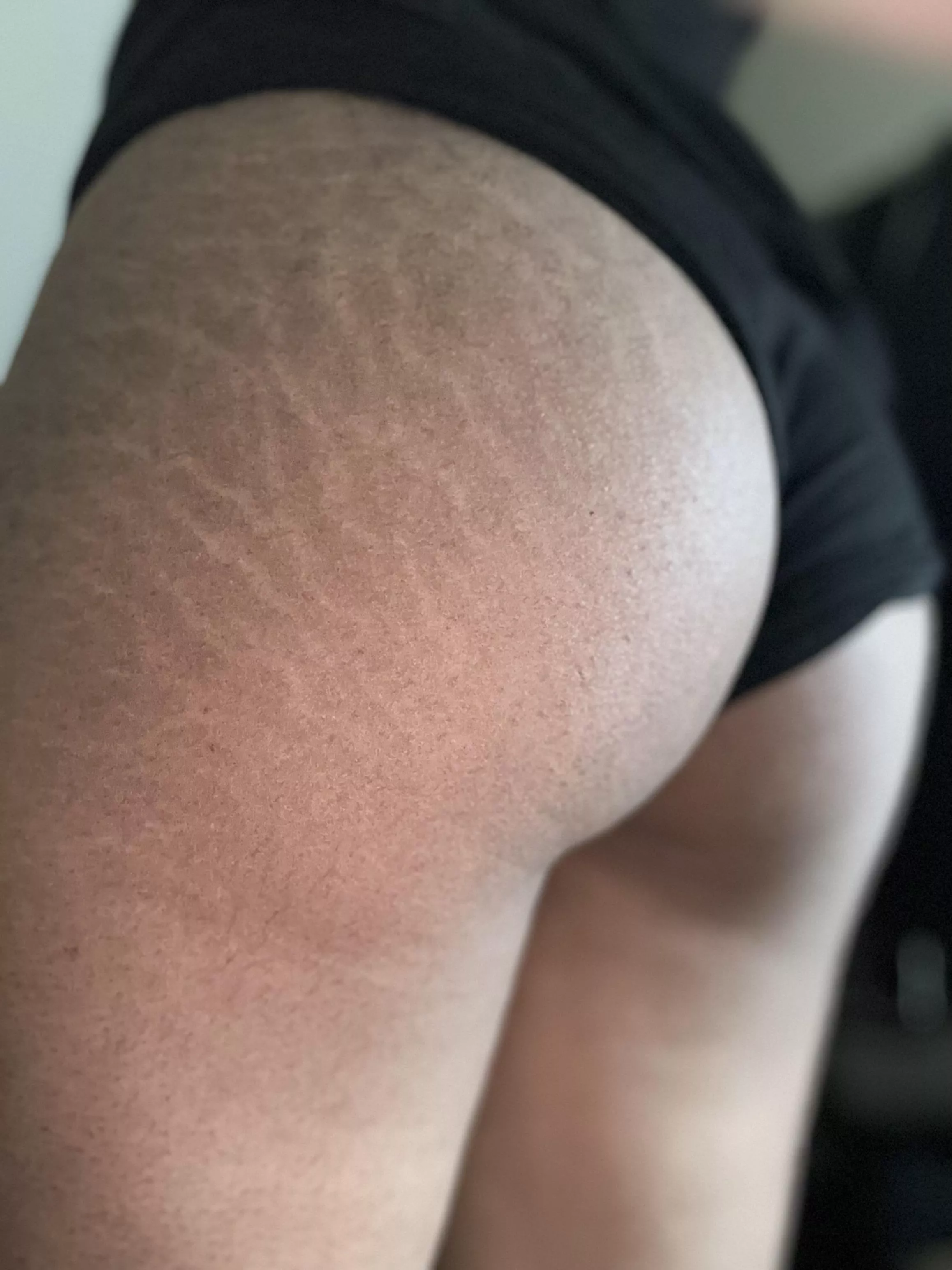 Showing off my booty 🍑😜