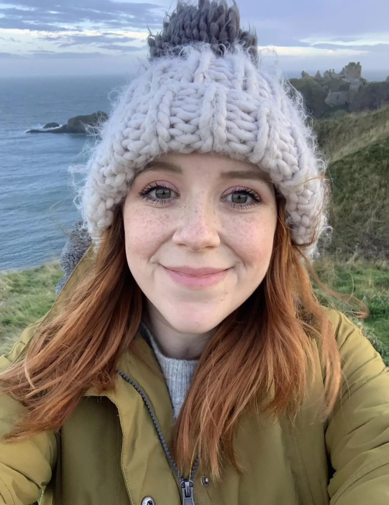 Some of my happiest moments have came exploring 🏴󠁧󠁢󠁳󠁣󠁴󠁿 castles! 🥰 [F]