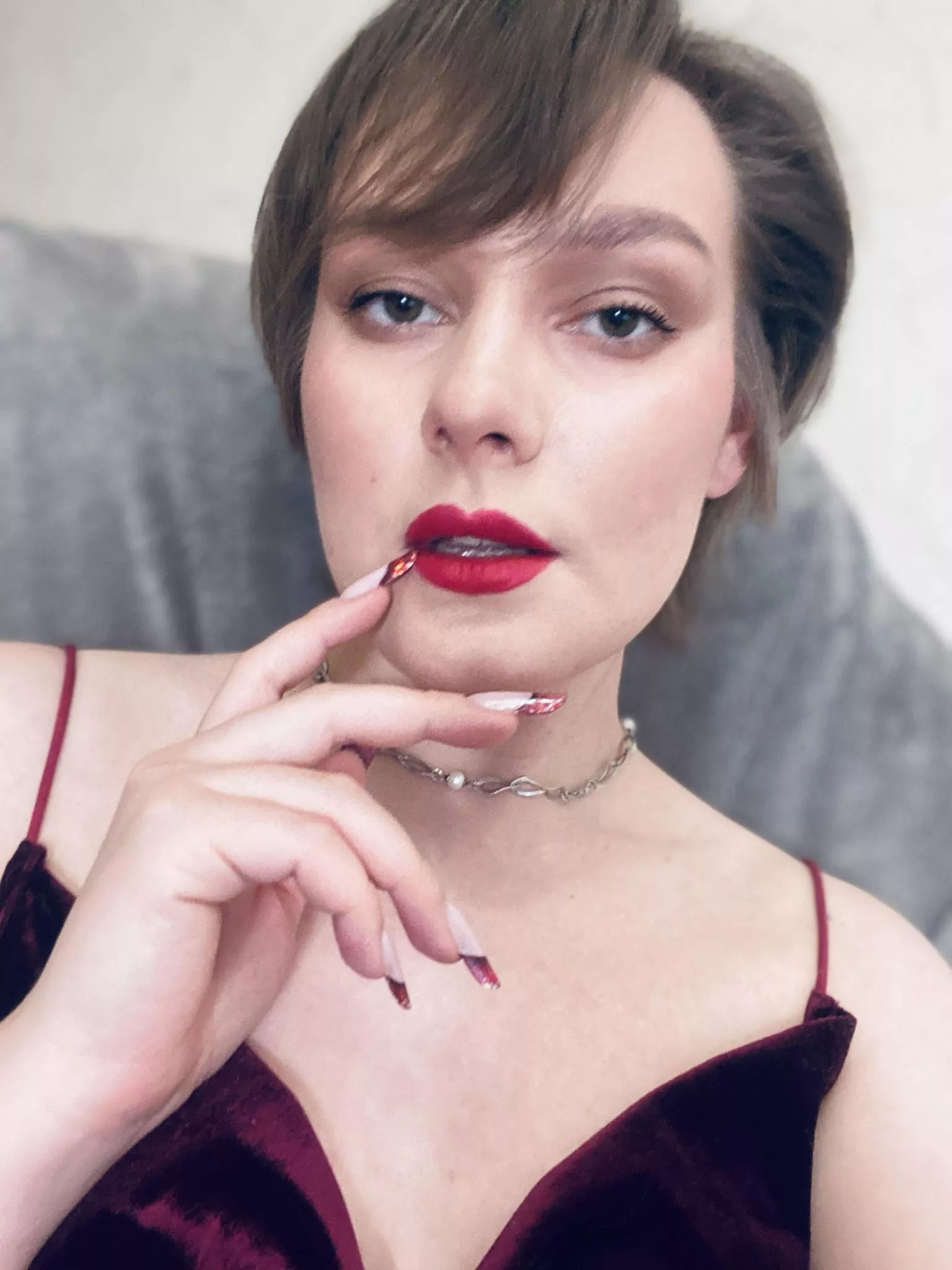 The best choice for pixie - red lips