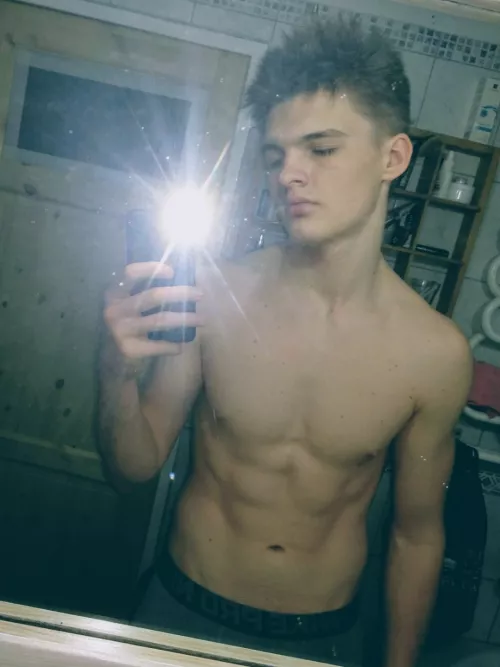 the vball practice went well and my abs look great, what more can I want?