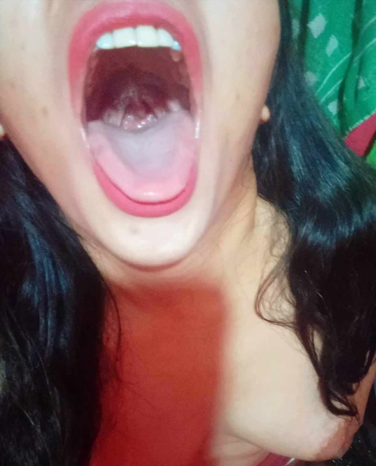 tickle that tingly thing with your hot cum daddy , please? 🥹🙏