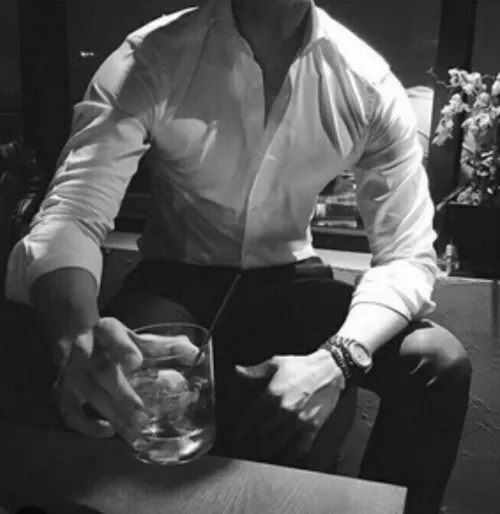 Tired of the Fakes. DM if you’re real.