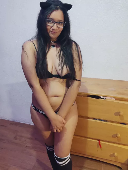 Wanna play with a shy kitty