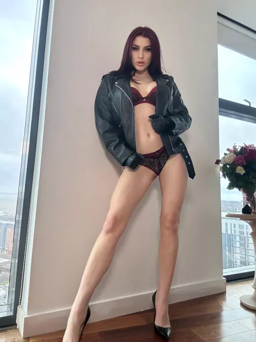 Whatever your kinky fantasies are,I can help you make them into reality,that's if you will be a good sissy slave to me and ready to live the lifestyle you’ve always dreamt of.