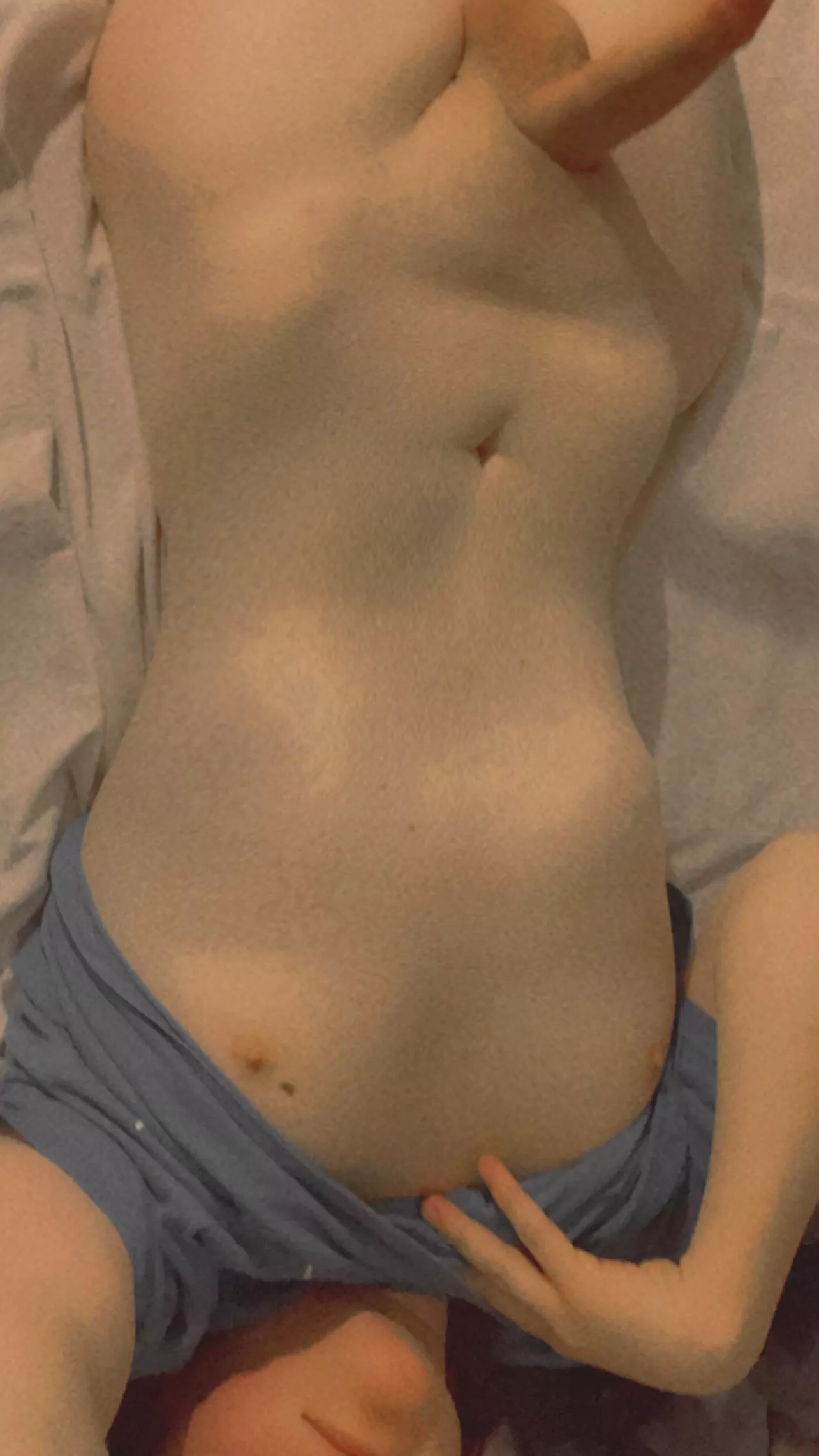 which part of me would you play with first (｡>﹏<｡)