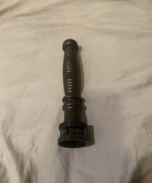 Who want to see the sissy ass that this toy is about to destroy? Come talk😘