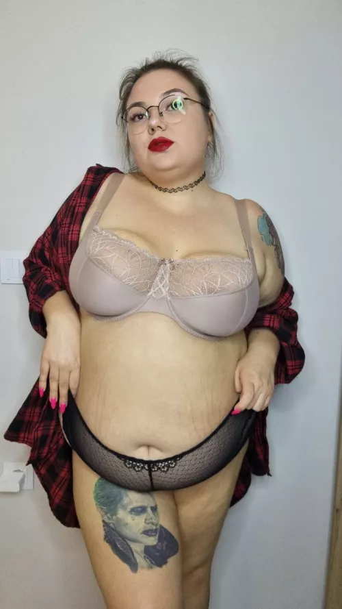 would you give kisses to my fat belly?