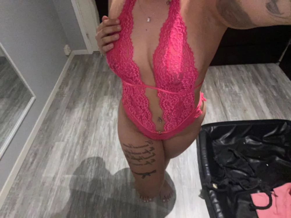 You’re only allowed to upvote this if you want to be my fucktoy [domme] [oc]