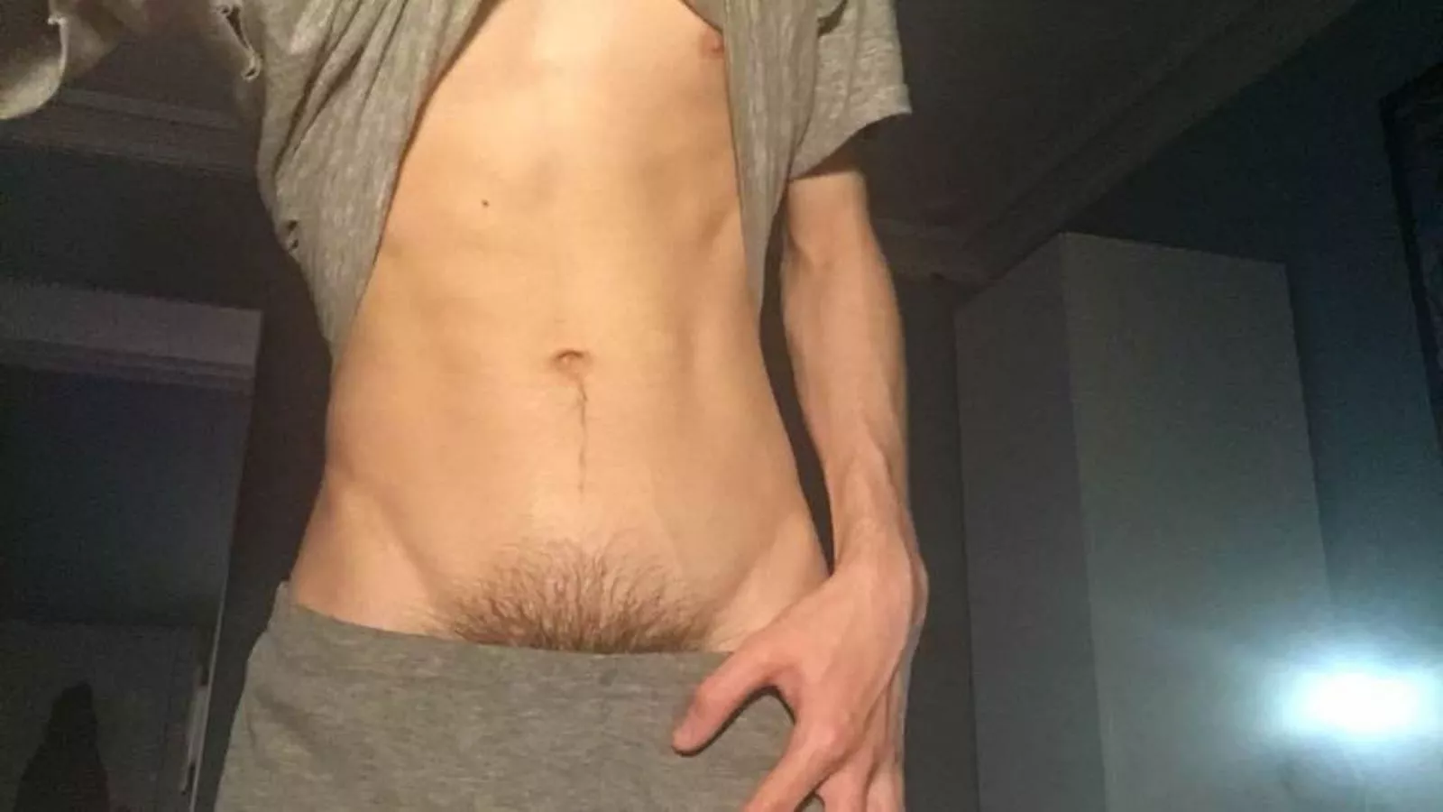 19 Twink abs dms open 🙏