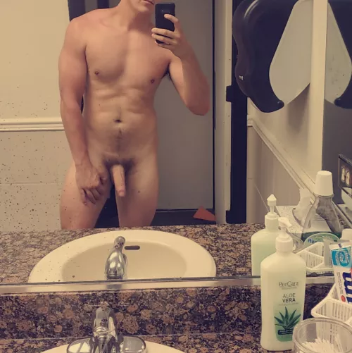 [24] Hung Gym Bro