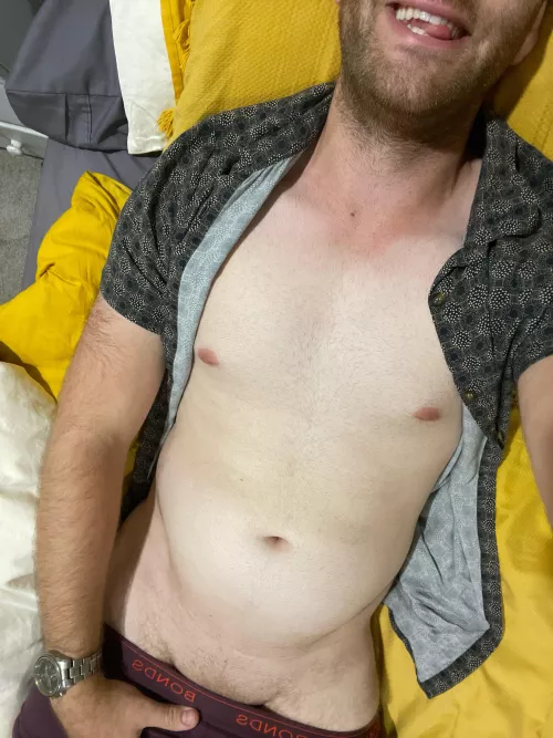 26 m Aussie here keen to chat with hotties, must show face. Sc: Daaman112