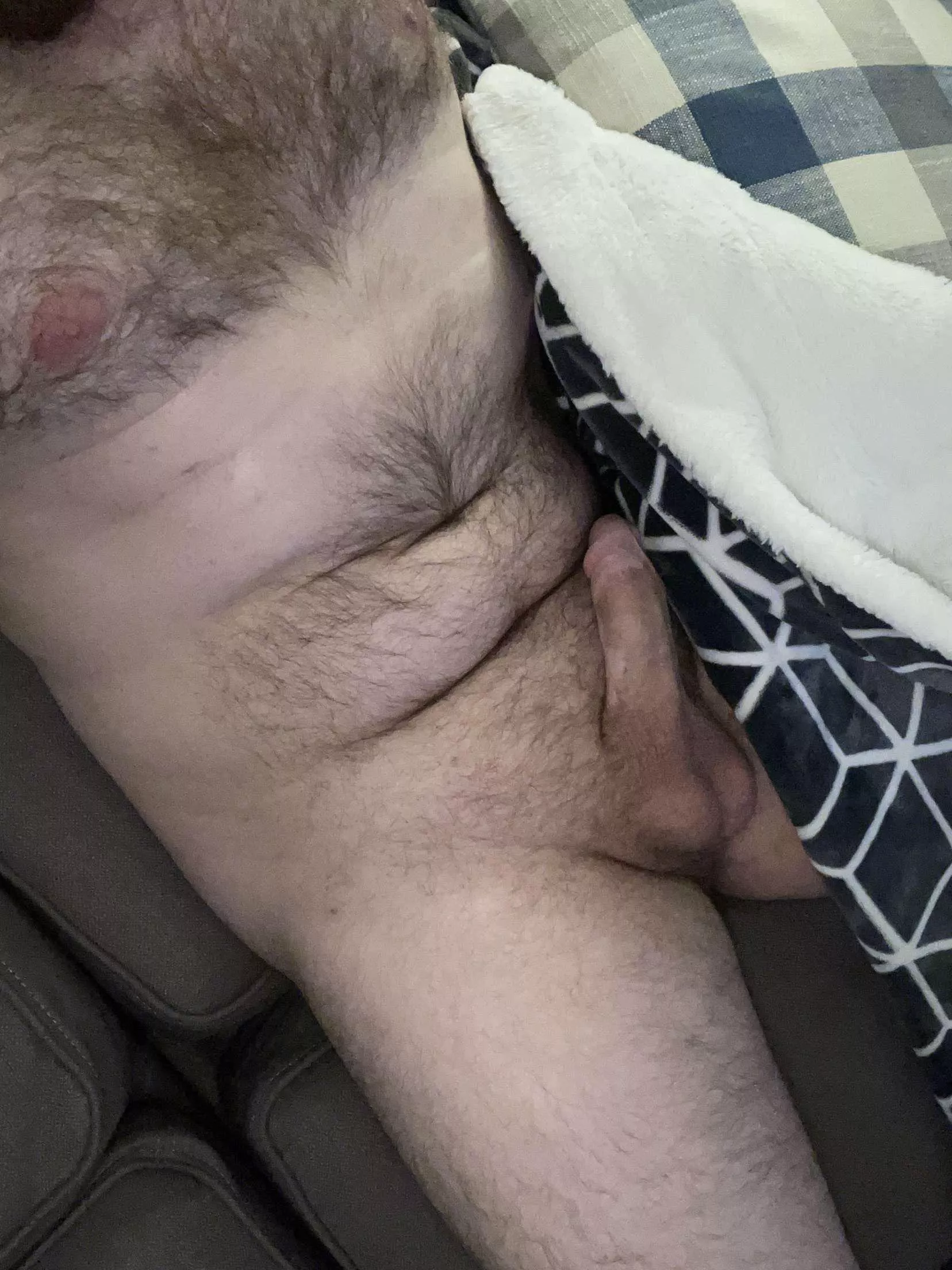 (30) it’s that kind of Friday night 🥵