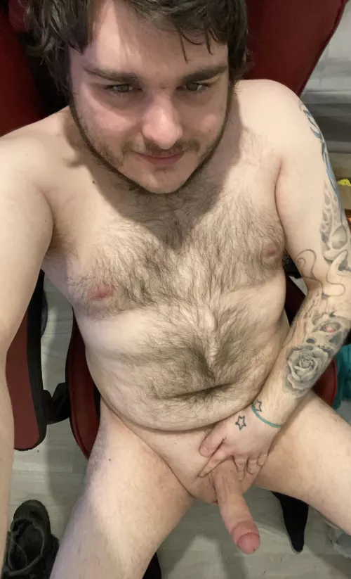 Any ladies like their men thicc, hairy and inked?