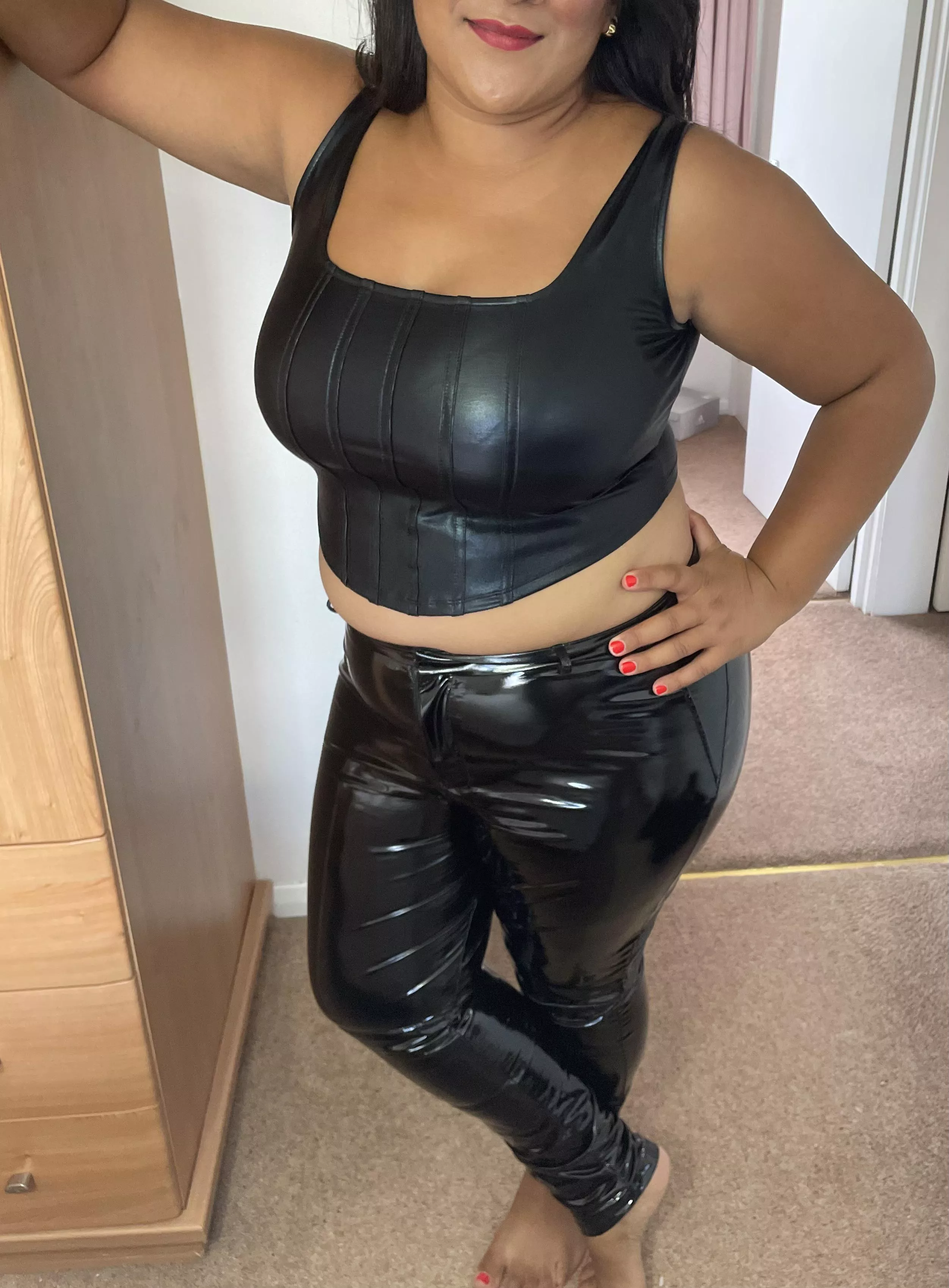 Anyone wanna come round and fuck my wife?