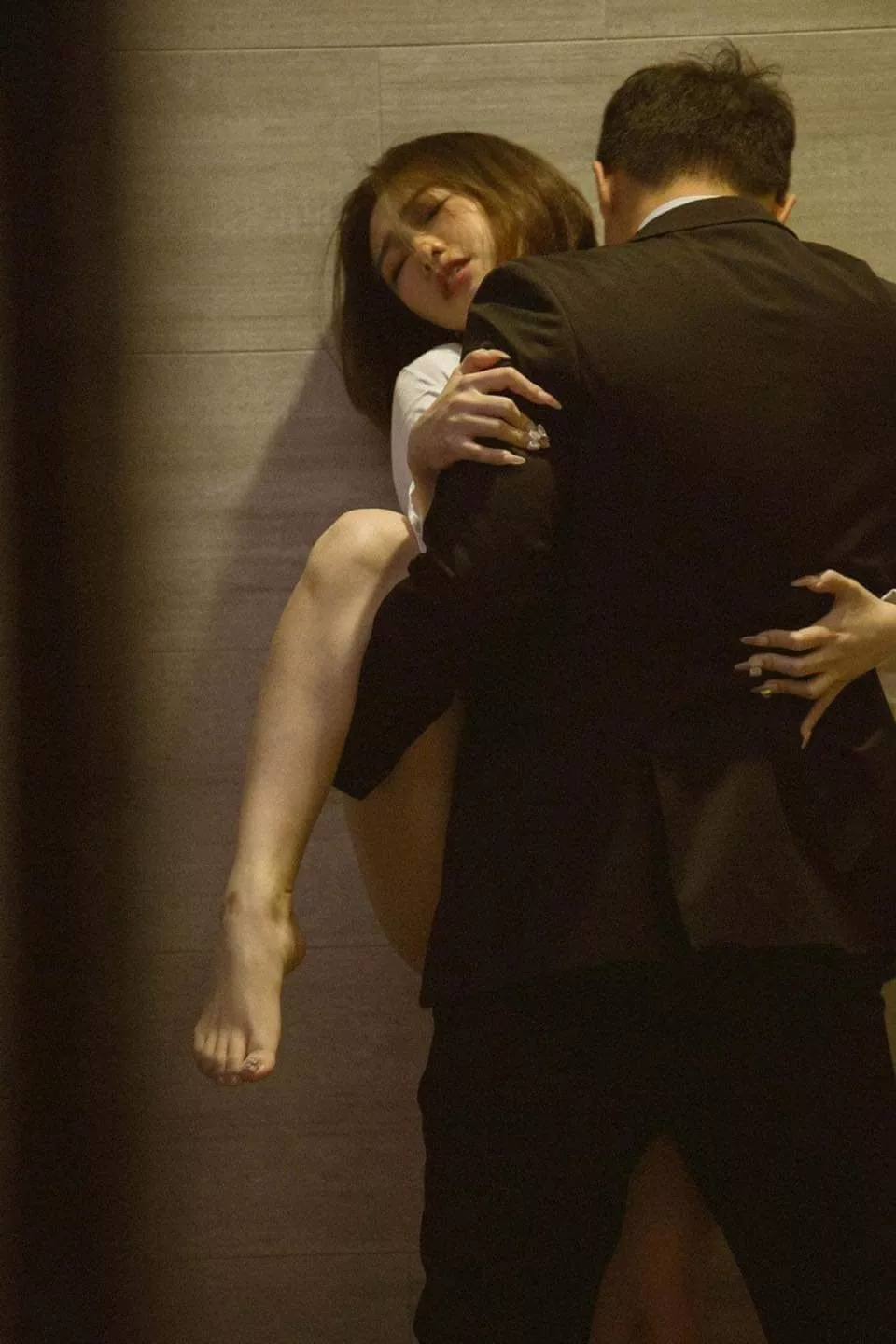 Can anyone tell me where i can get the full video..