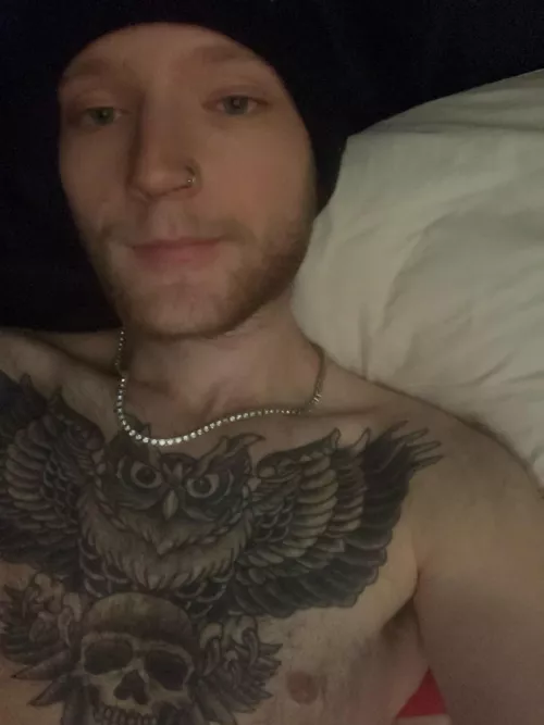 Can’t sleep, anyone wanna run some games? Bored and need friends lol