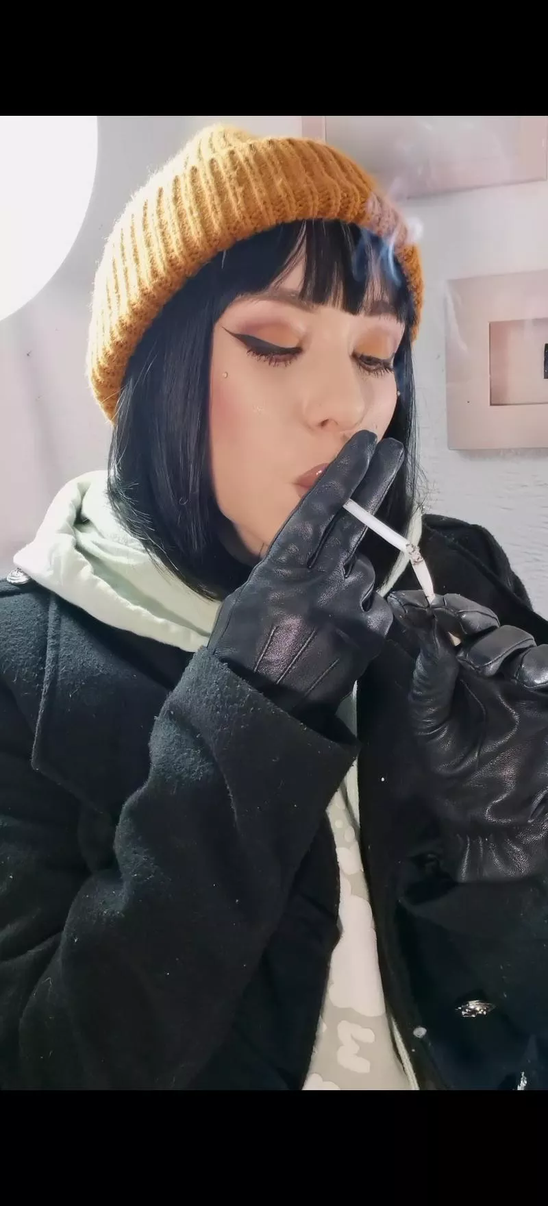 Chain-smoking on delicious all White slims