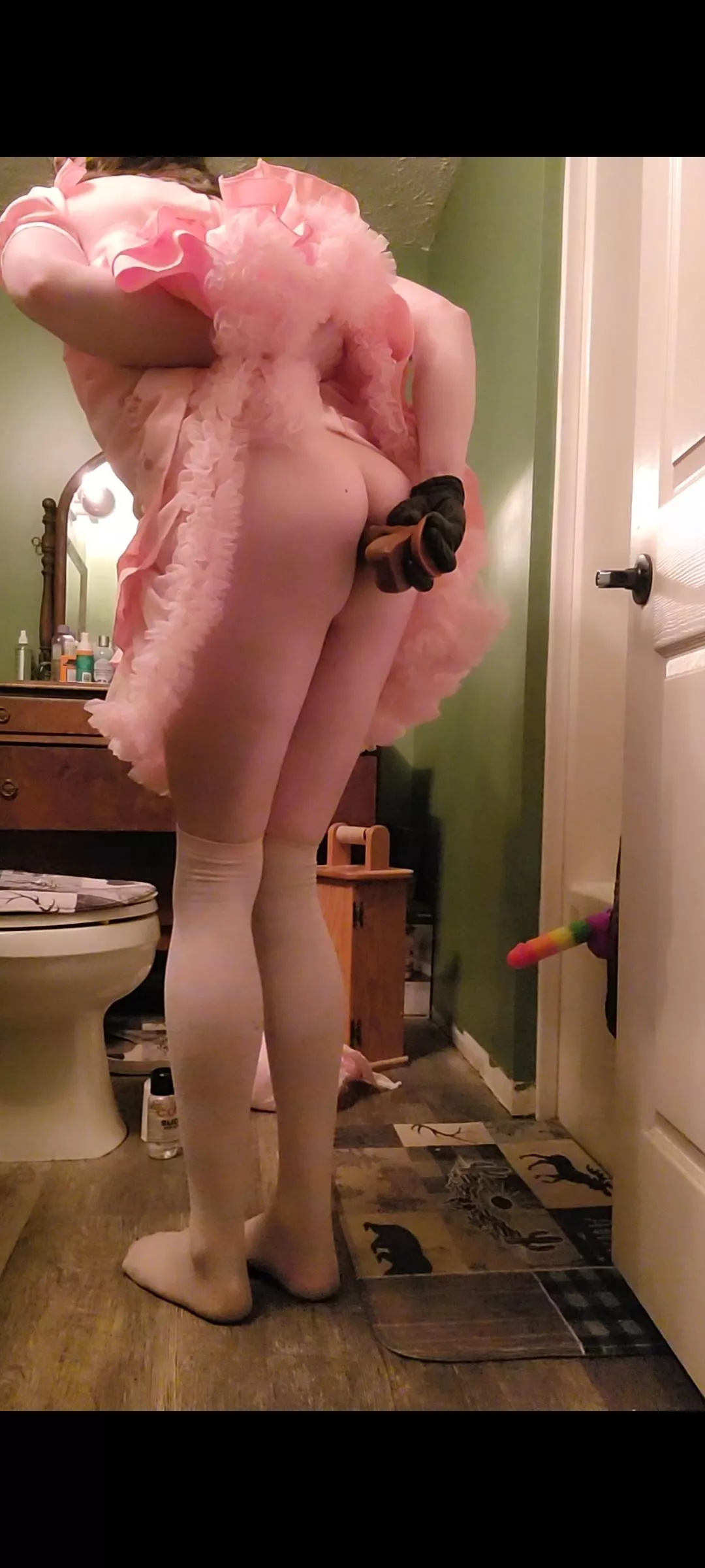 clitty caged bent over a dildo deep in my ass ... no going back now 🤭🤭