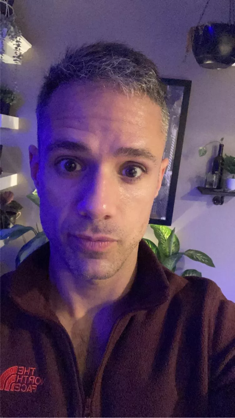 Confession: I just wanna have a cute guy for a cute date night. We bake brownies while drinking my favorite bottle of red and cuddle the rest of the night.