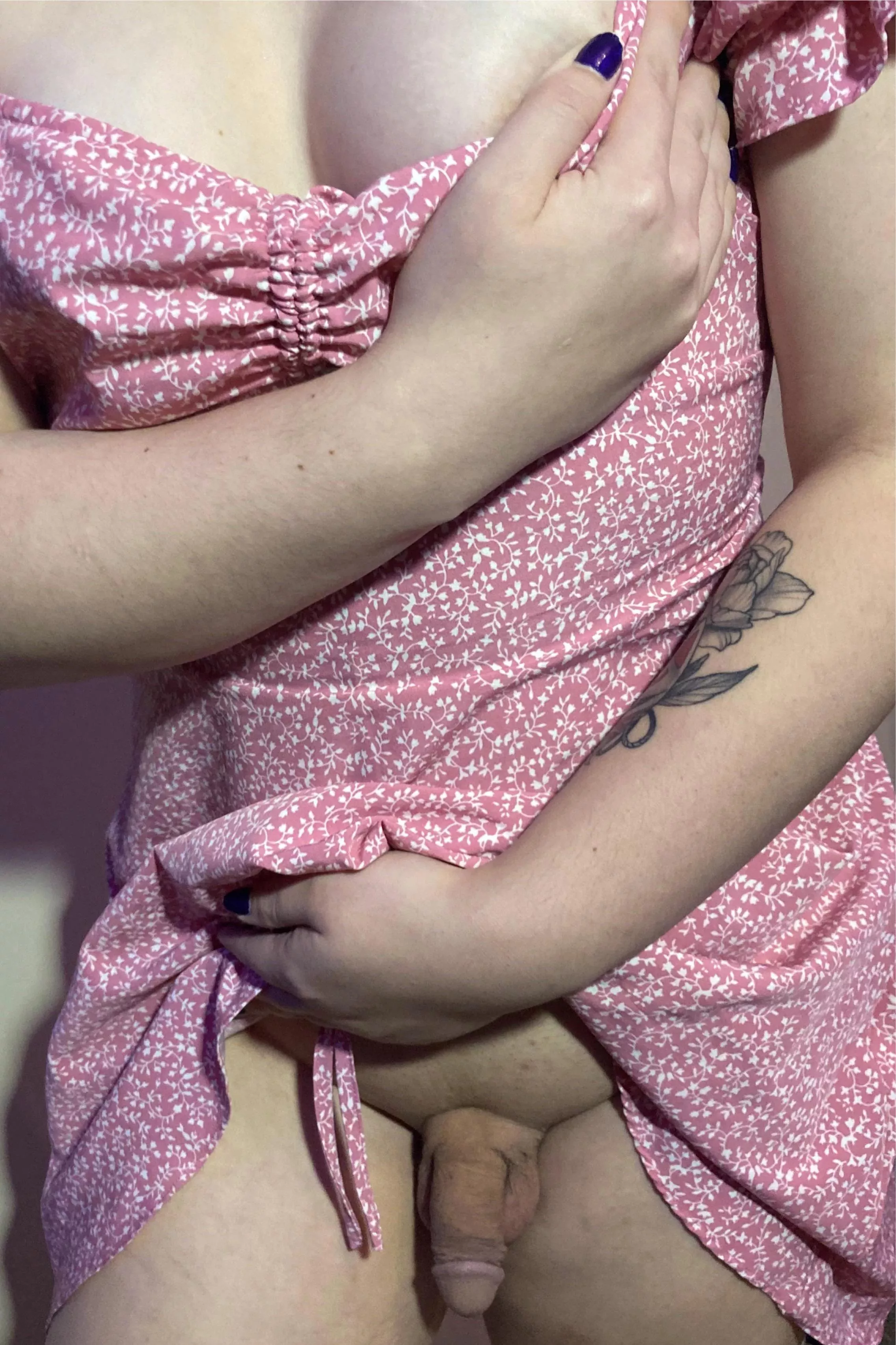 do you like when i don't wear panties? 💞