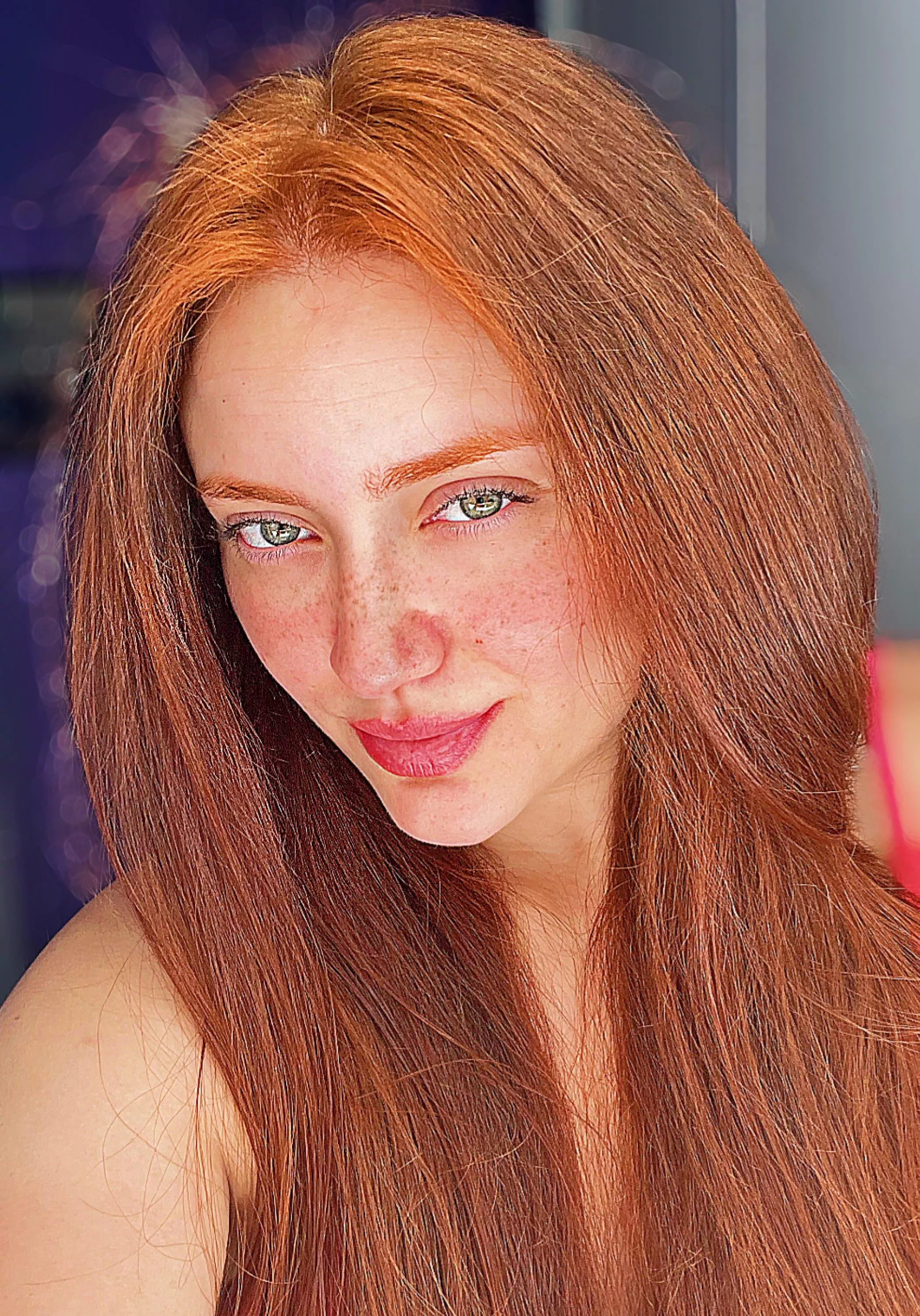 [F] washed face with a natural sun light