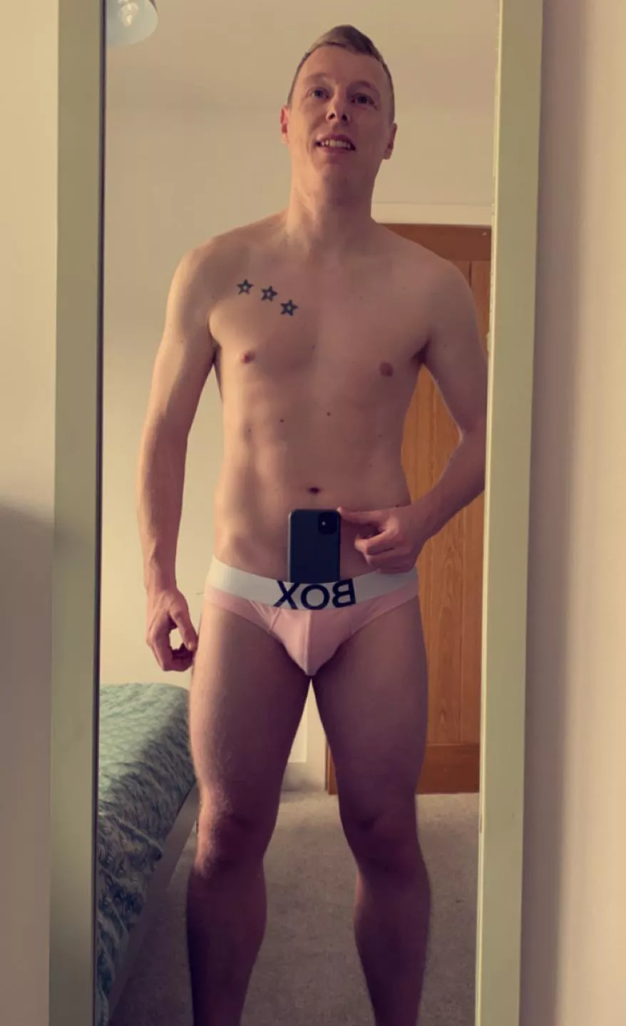 Found something to rest my phone on ;) Hope you’re having a great weekend!