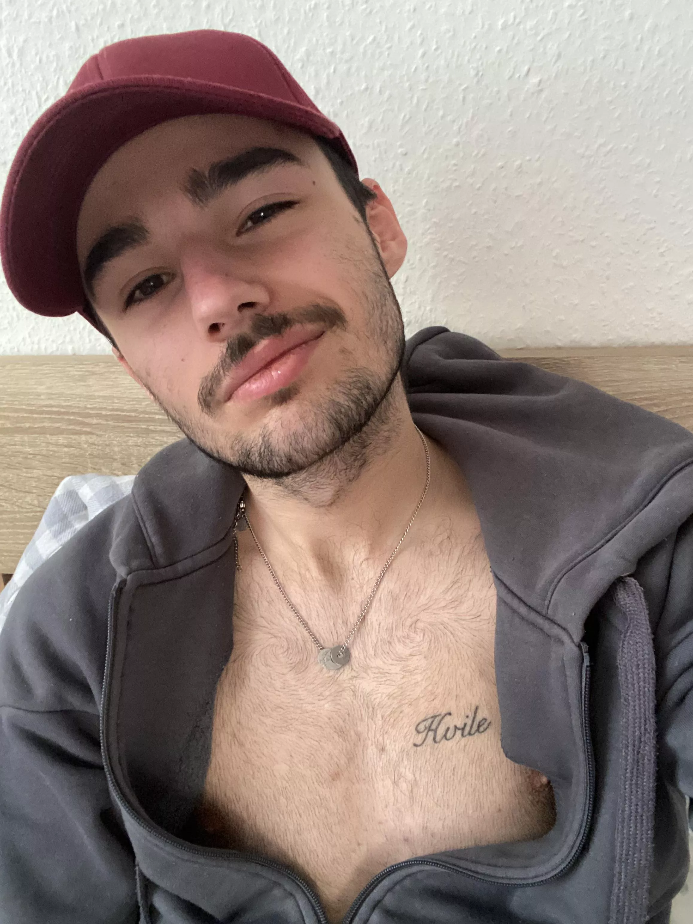 Hey what’s up? Relaxed Saturday. Would love to chat.